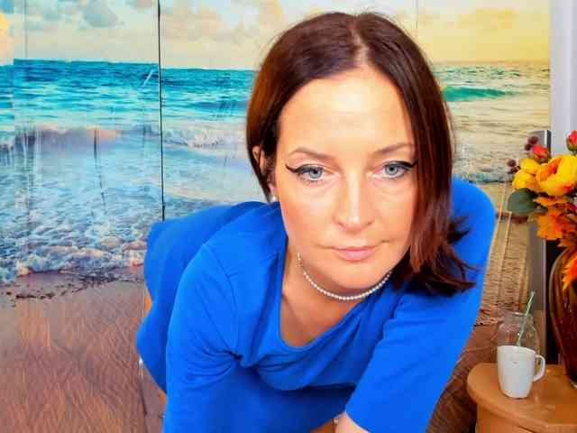 SatyneQueen webcam