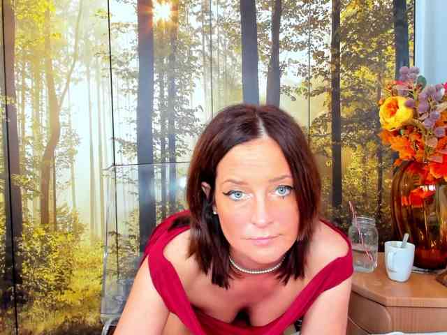 SatyneQueen webcam