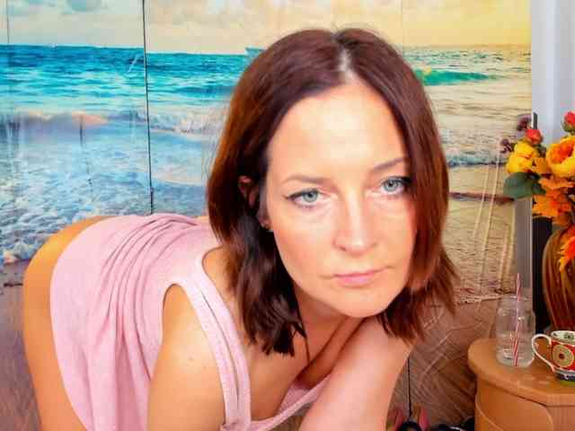 SatyneQueen webcam