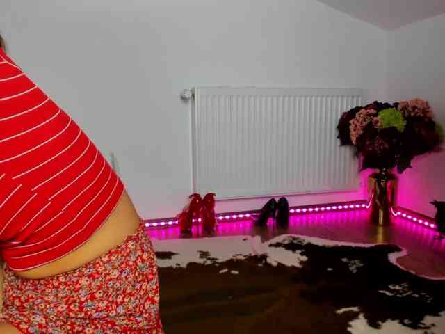 SatyneQueen webcam