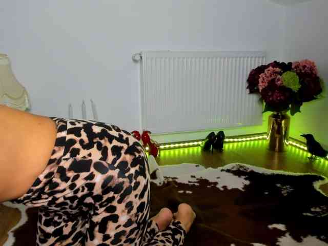 SatyneQueen Sex Cam Show