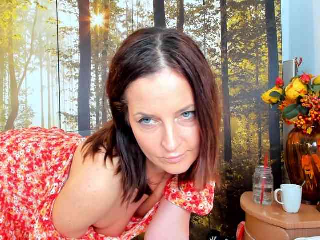 SatyneQueen webcam