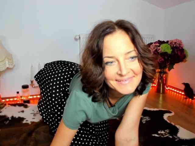 SatyneQueen webcam