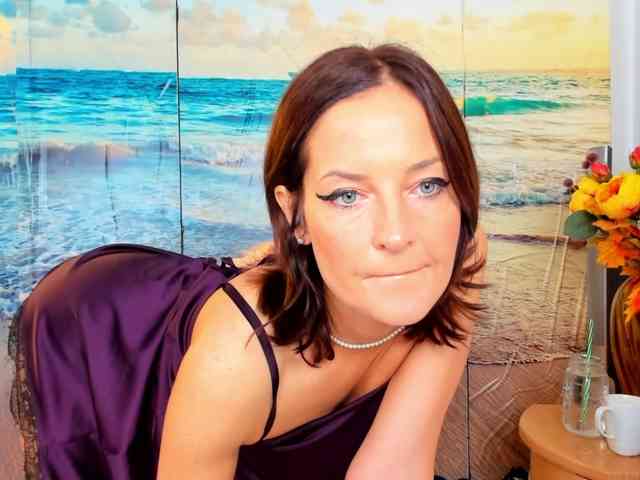 SatyneQueen webcam