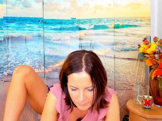 SatyneQueen webcam