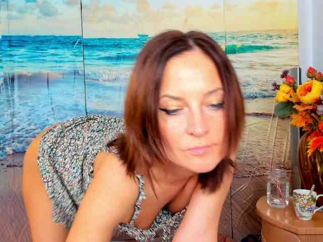 SatyneQueen webcam