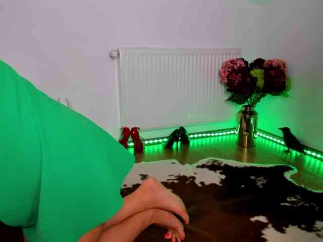 SatyneQueen webcam