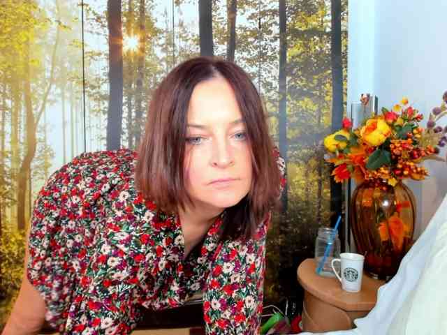 SatyneQueen webcam
