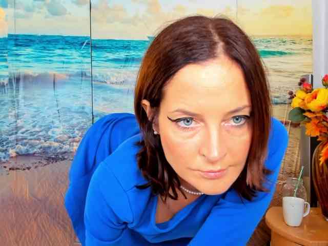 SatyneQueen webcam