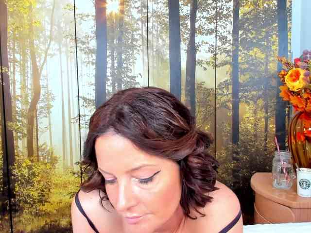 SatyneQueen webcam