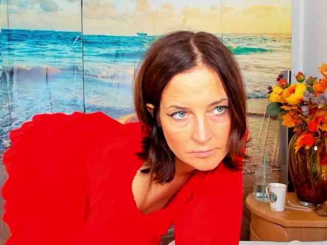 SatyneQueen webcam