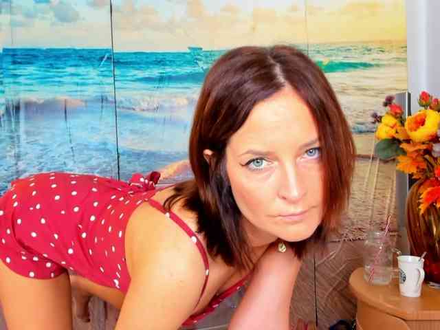 SatyneQueen webcam