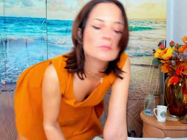 SatyneQueen webcam