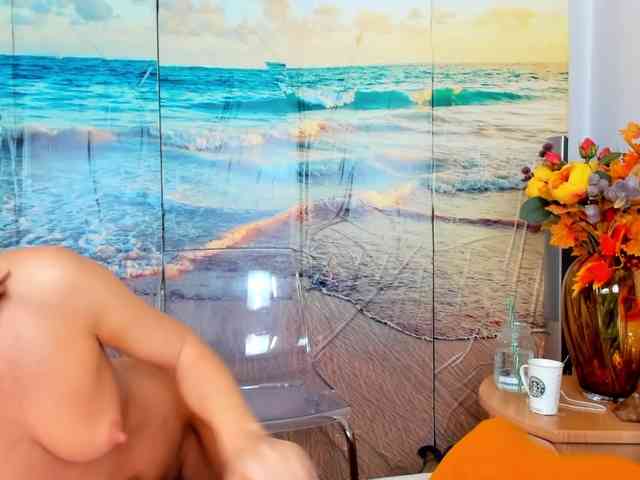 SatyneQueen webcam