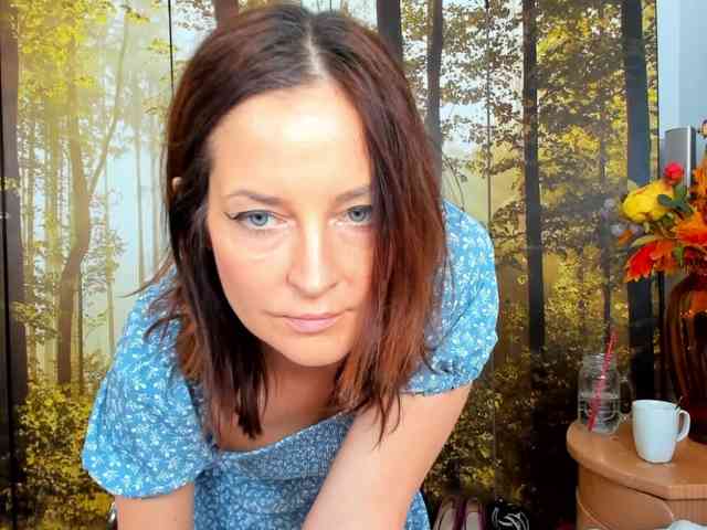 SatyneQueen webcam