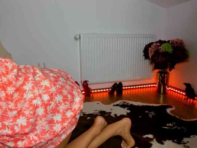 SatyneQueen webcam