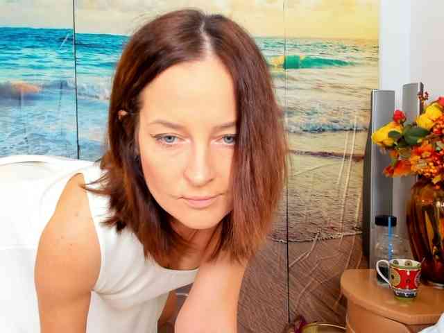 SatyneQueen webcam