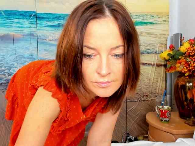SatyneQueen webcam