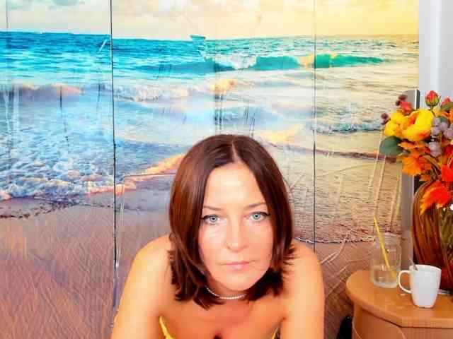 SatyneQueen webcam