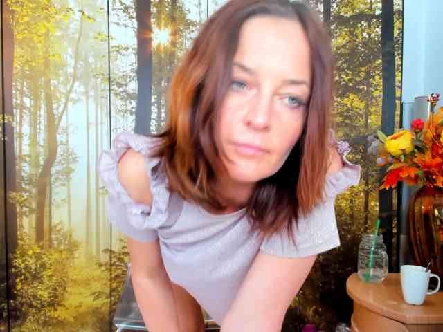 SatyneQueen webcam