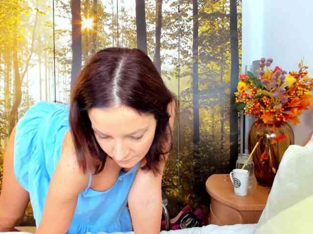 SatyneQueen webcam