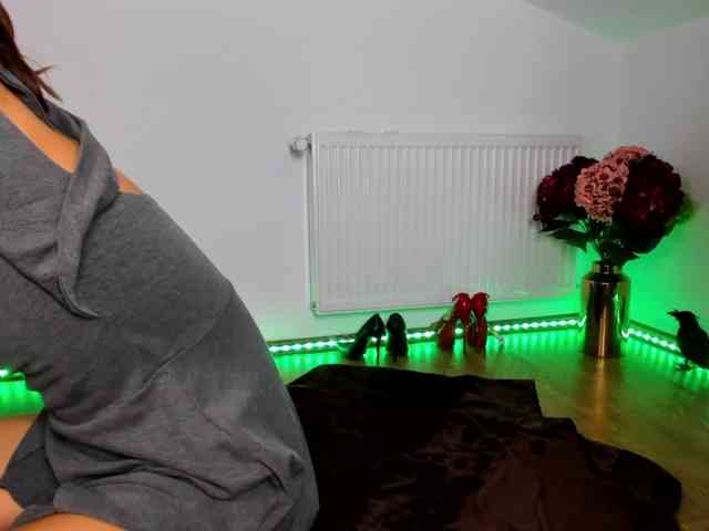 SatyneQueen webcam