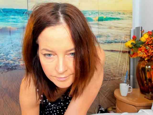 SatyneQueen webcam