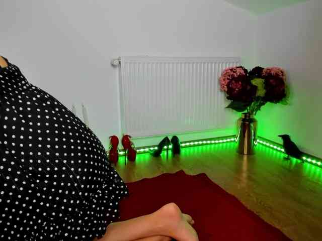 SatyneQueen webcam