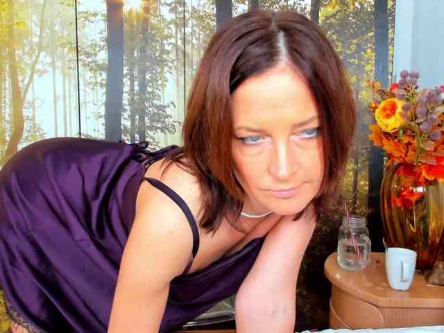 SatyneQueen webcam