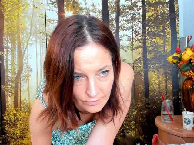 SatyneQueen webcam