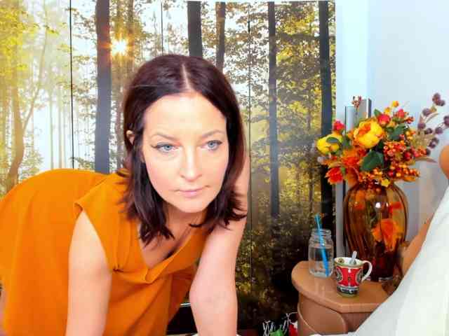 SatyneQueen webcam