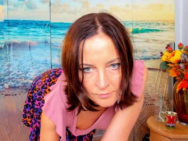 SatyneQueen webcam