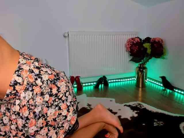 SatyneQueen webcam