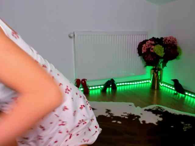 SatyneQueen webcam