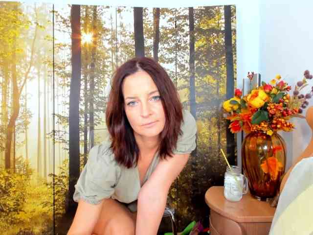 SatyneQueen webcam