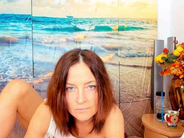 SatyneQueen webcam