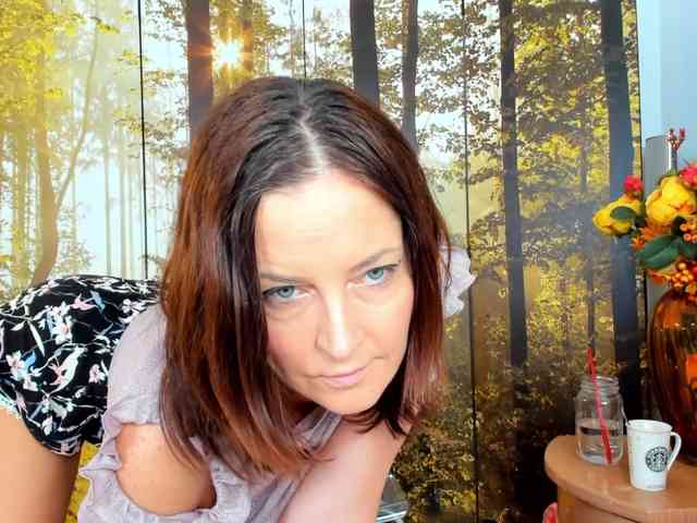 SatyneQueen webcam