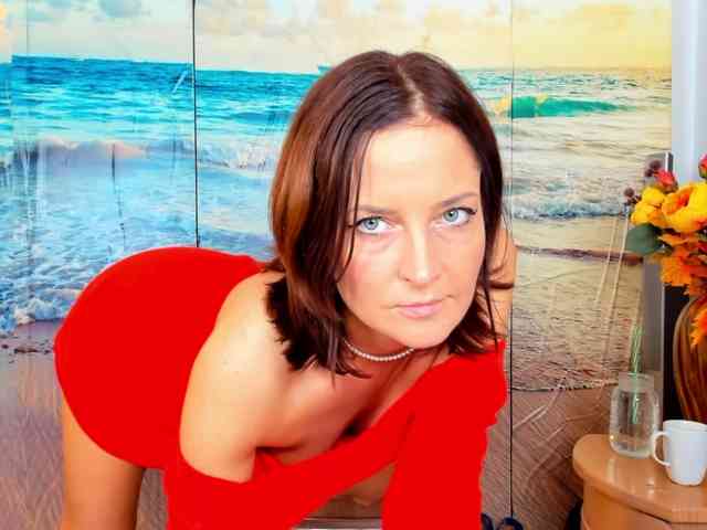 SatyneQueen webcam