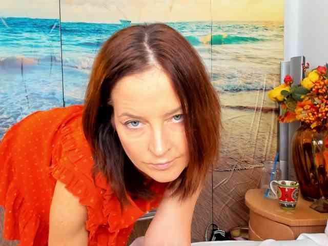 SatyneQueen webcam