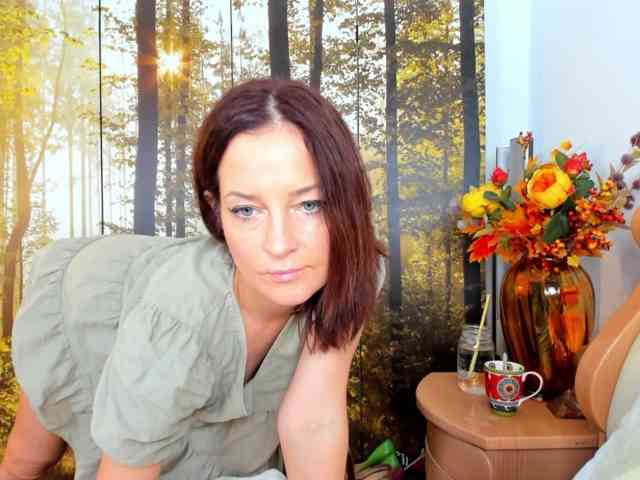 SatyneQueen webcam