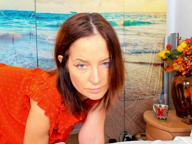 SatyneQueen webcam