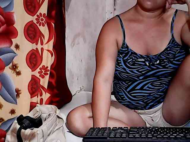 hotmama38 webcam