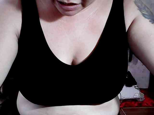 hotmama38 webcam