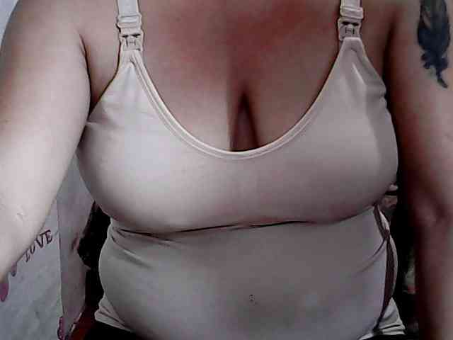 hotmama38 webcam