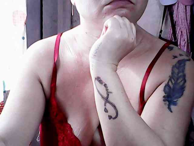 hotmama38 webcam