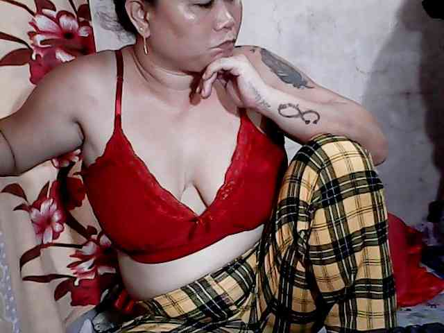 hotmama38 webcam
