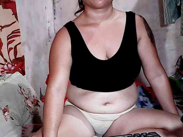 hotmama38 webcam