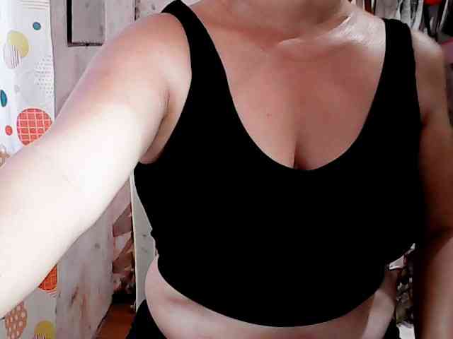 hotmama38 webcam