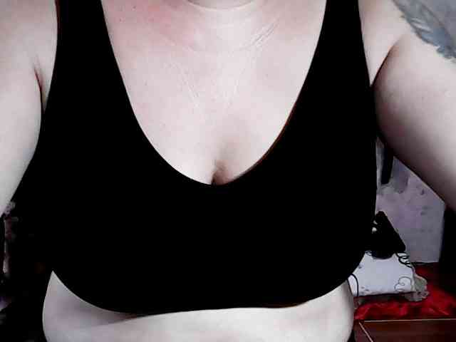 hotmama38 webcam
