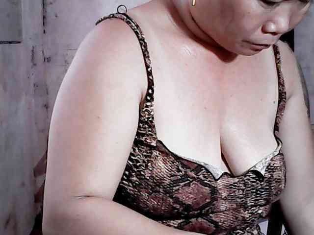 hotmama38 webcam